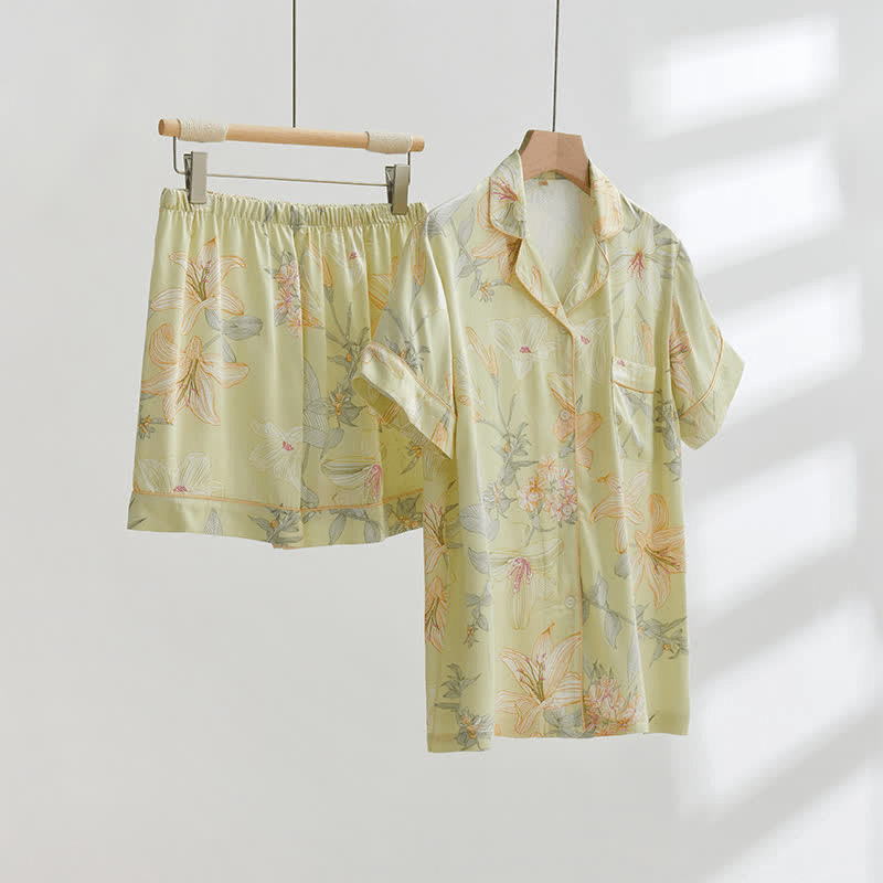 Lily-Flowered Short Pajamas