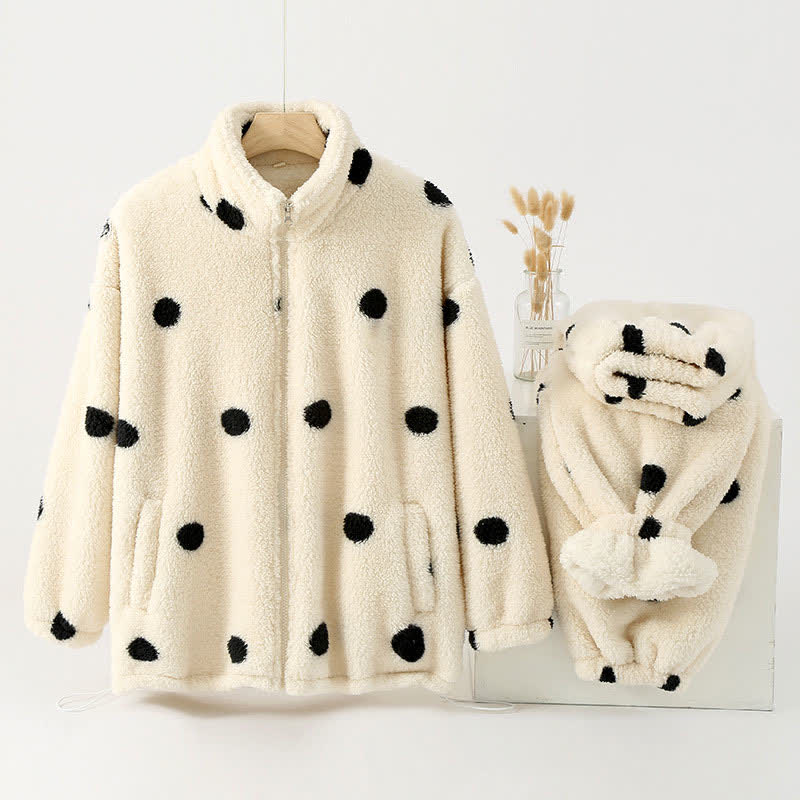 Spotted long-sleeved fleece pajama set